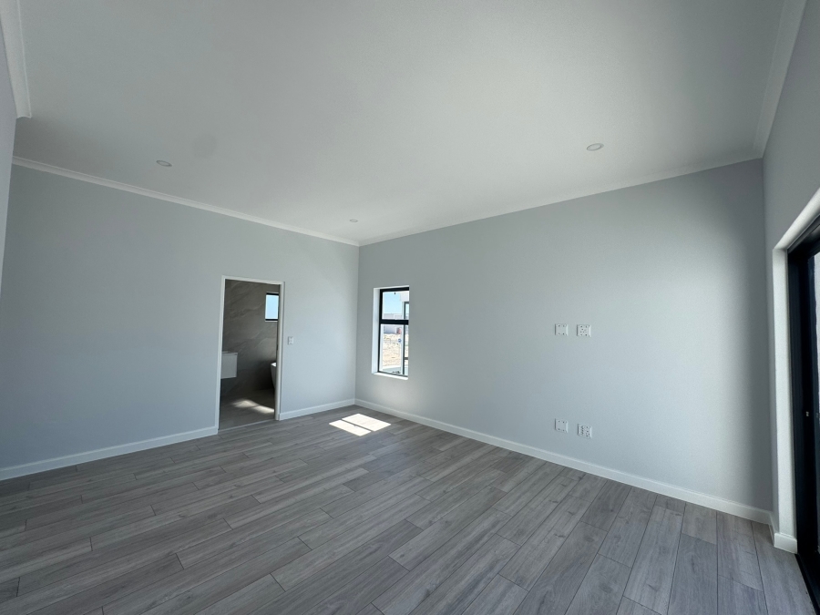 5 Bedroom Property for Sale in Sandown Western Cape